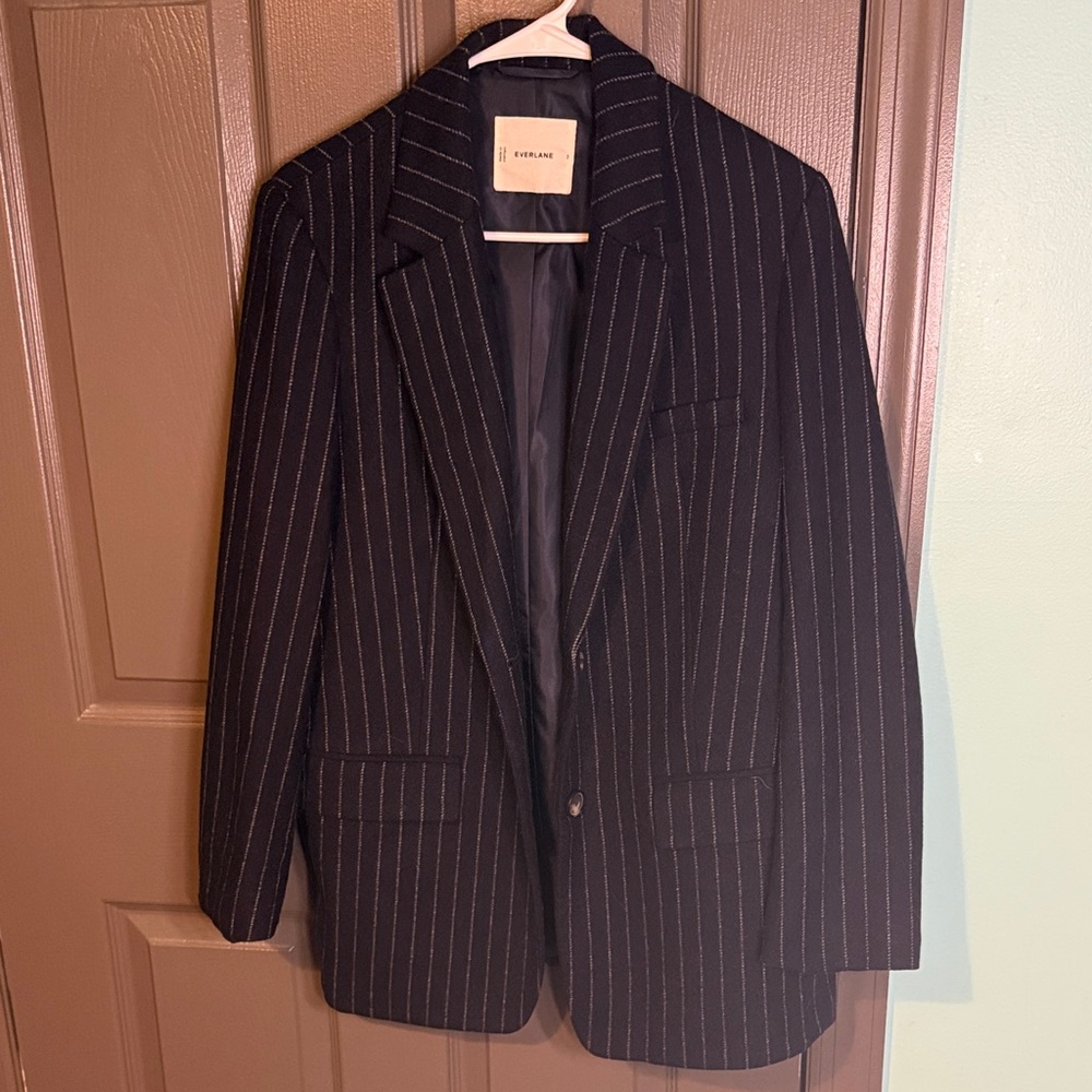 Everlane Women’s Oversized Wool Navy Blue Pinstripe Blazer